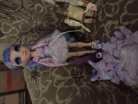 Rainbow High Dolls - Picture 2 of 6